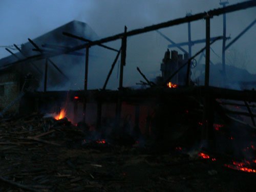 FOTO: Incendiu gater Damacuseni 